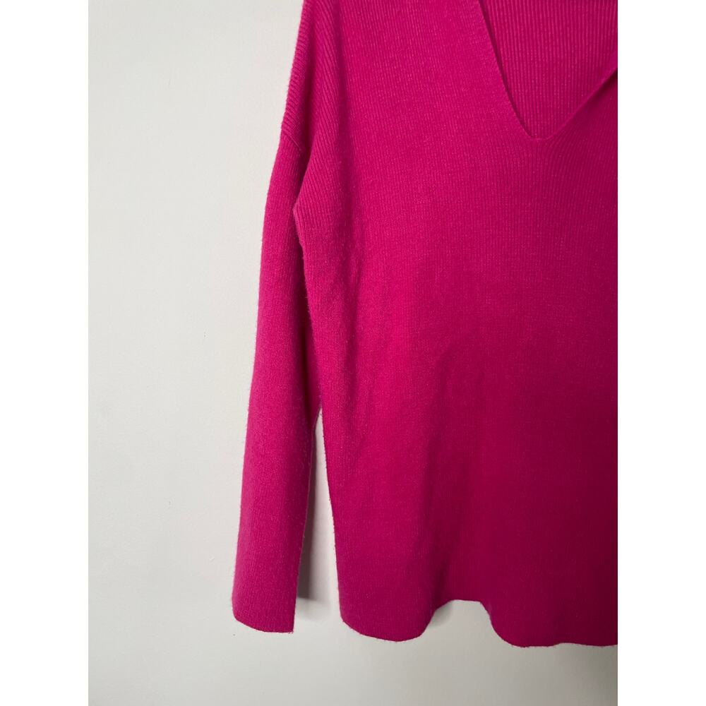 ❣️5/$25 Tahari Pink Hooded Sweater Small V Neck Casual Pullover - Picture 3 of 6
